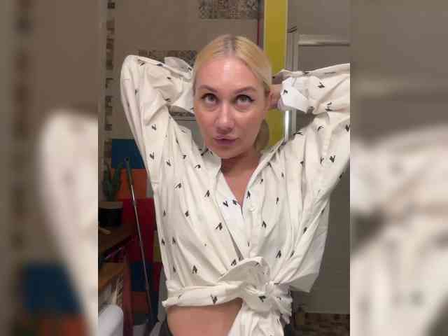 Tvoyasamka77 webcam