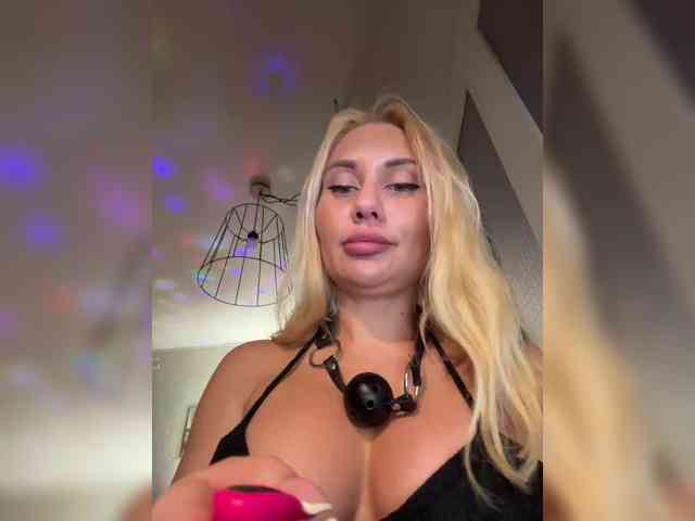 Tvoyasamka77 webcam