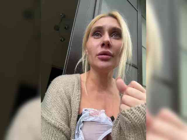 Tvoyasamka77 webcam