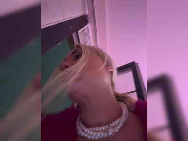 Tvoyasamka77 Live Webcam on BongaCams