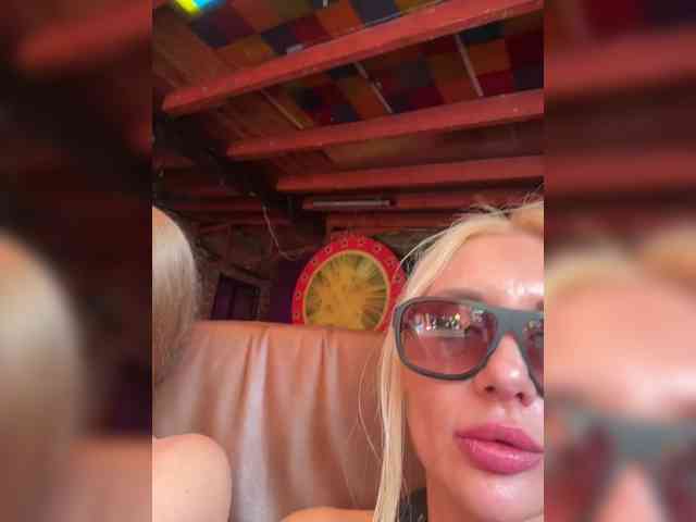 Tvoyasamka77 webcam