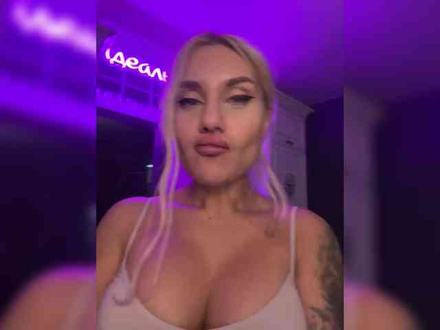 Tvoyasamka77 webcam
