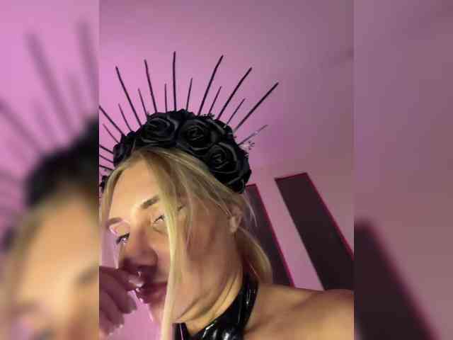 Tvoyasamka77 Live Webcam on BongaCams