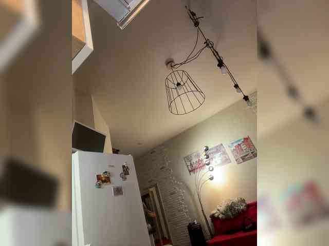 Tvoyasamka77 webcam