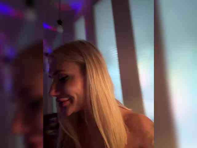 Tvoyasamka77 webcam