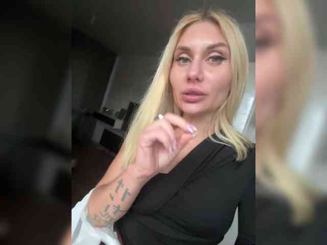 Tvoyasamka77 webcam