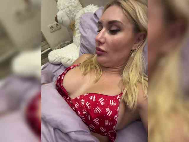 Tvoyasamka77 webcam