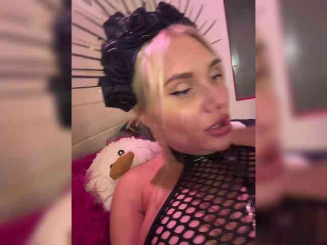 Tvoyasamka77 Live Webcam on BongaCams