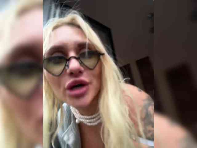 Tvoyasamka77 webcam