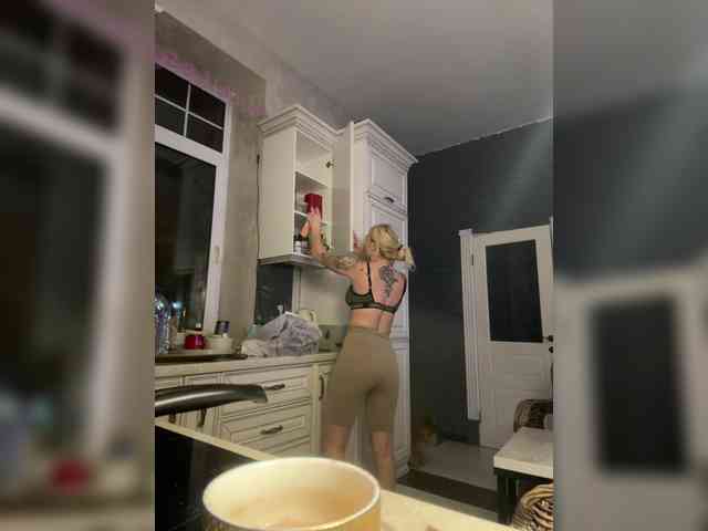 Tvoyasamka77 webcam