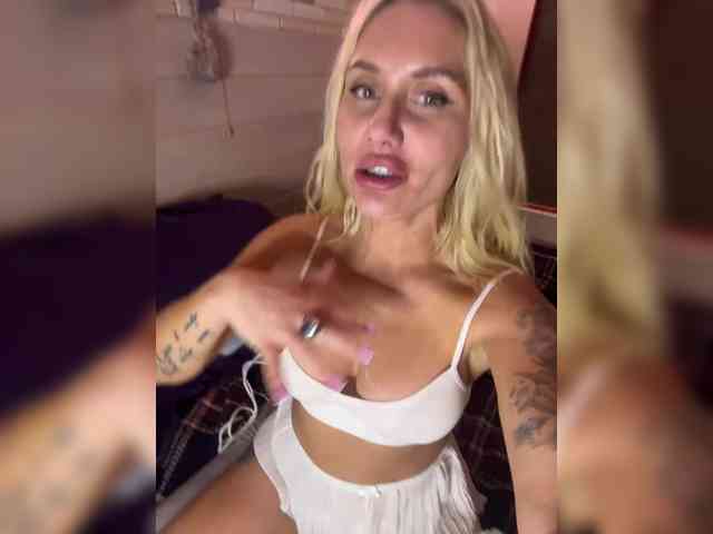 Tvoyasamka77 webcam