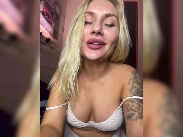 Tvoyasamka77 webcam