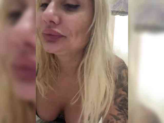 Tvoyasamka77 webcam
