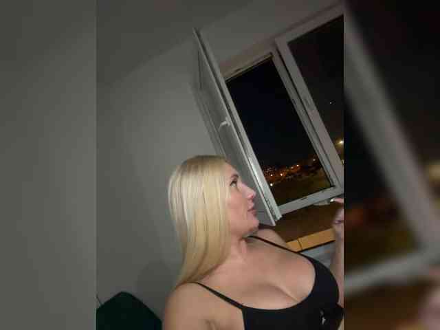 Tvoyasamka77 webcam