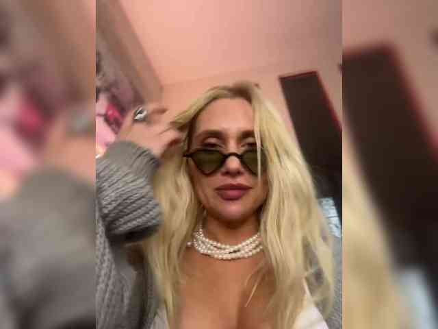 Tvoyasamka77 Live Webcam on BongaCams