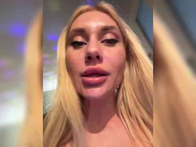 Tvoyasamka77 webcam