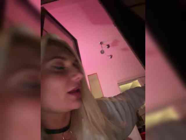 Tvoyasamka77 Live Webcam on BongaCams