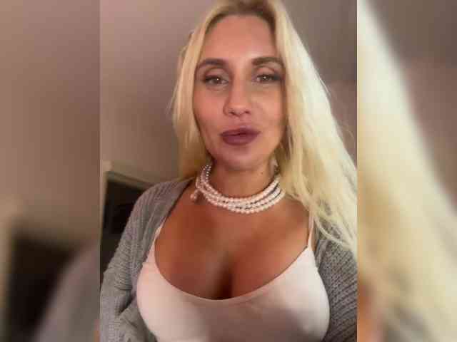 Tvoyasamka77 webcam