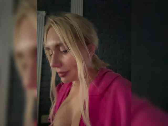 Tvoyasamka77 webcam