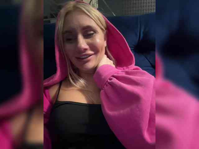 Tvoyasamka77 webcam