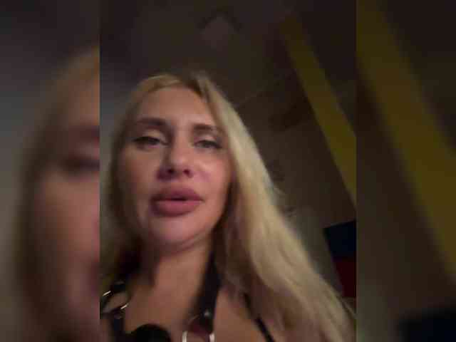 Tvoyasamka77 webcam