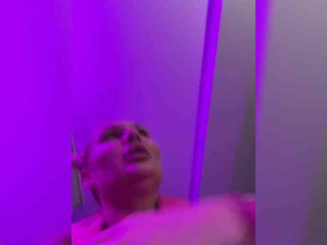 Tvoyasamka77 webcam