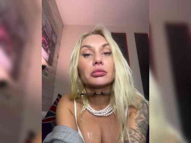 Tvoyasamka77 Live Webcam on BongaCams