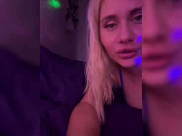 Tvoyasamka77 webcam