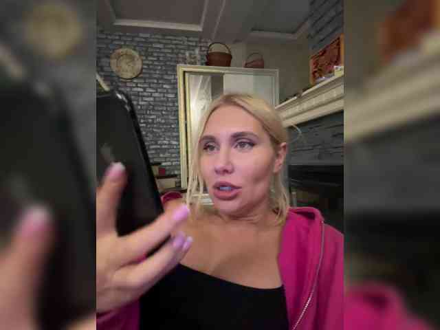 Tvoyasamka77 webcam