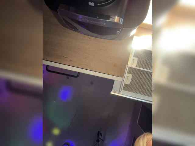 Tvoyasamka77 webcam
