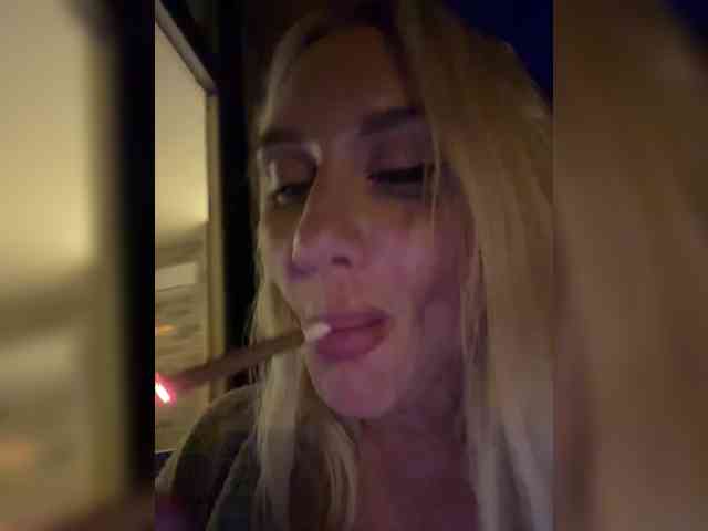 Tvoyasamka77 webcam