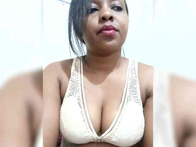 Asminah webcam