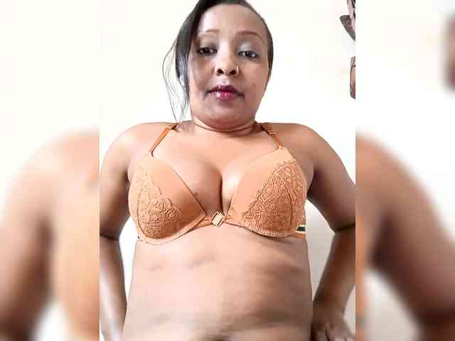 Asminah webcam