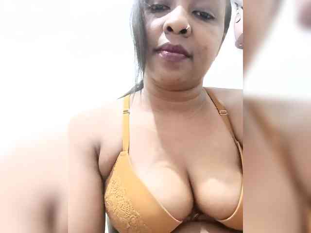 Asminah webcam