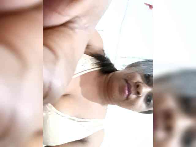 Asminah webcam