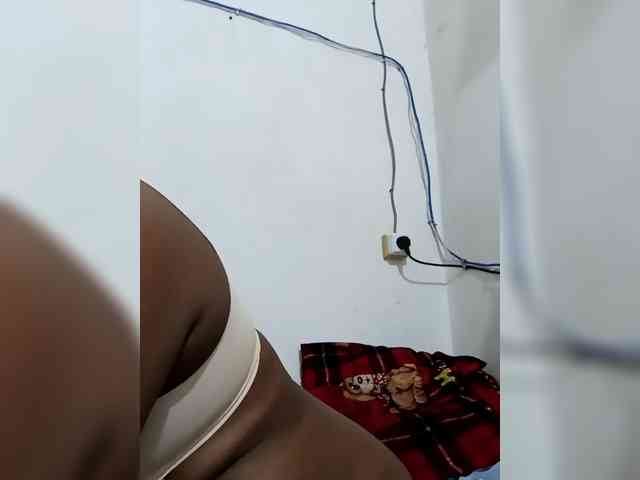 Asminah webcam