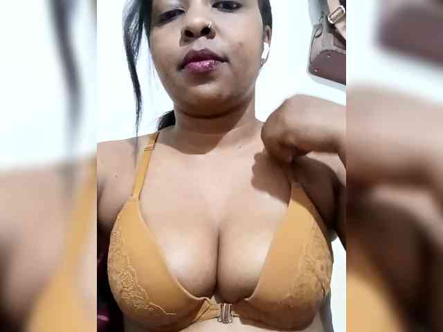 Asminah webcam