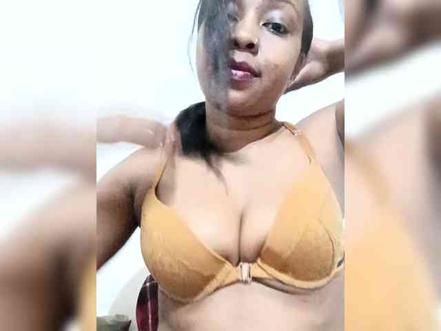 Asminah webcam