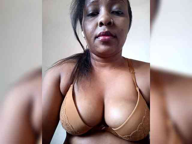 Asminah webcam
