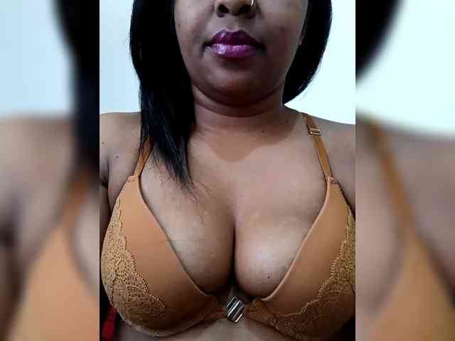 Asminah webcam
