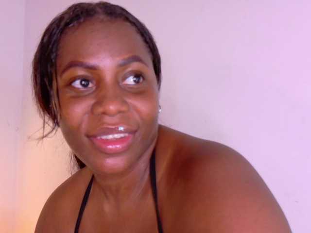 choco-dessert webcam bongacams model stream image