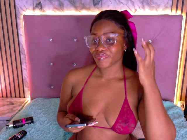 choco-dessert Live Webcam on BongaCams