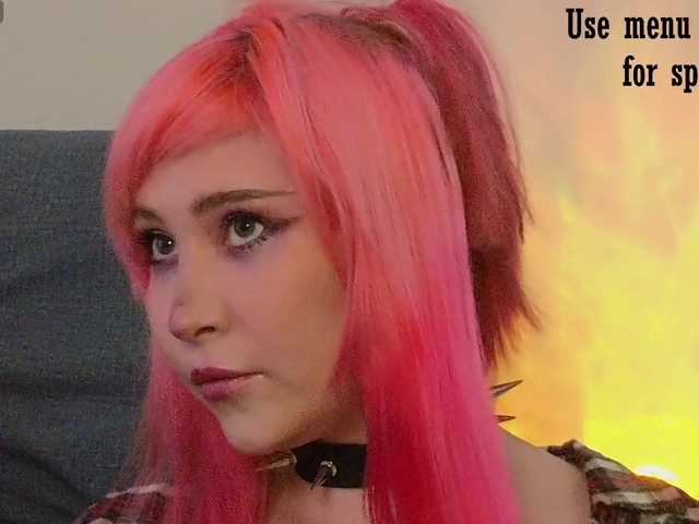 EvelinaRo's BongaCams show and profile