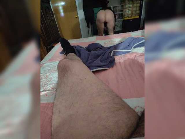 Wifesasspound Live Cam on BongaCams and RICams