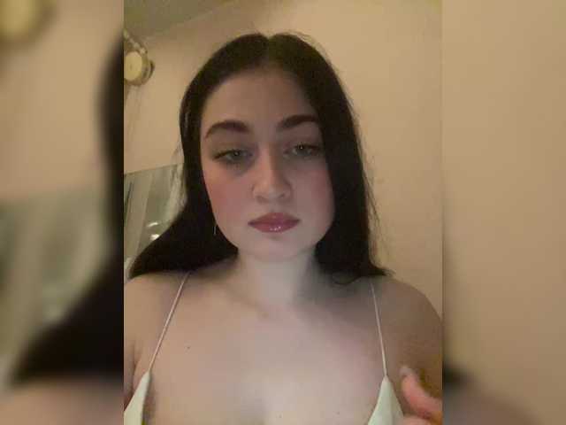 Masturbate to BabyMilia717, she wants to masturbate for you BabyMilia717 from BongaCams