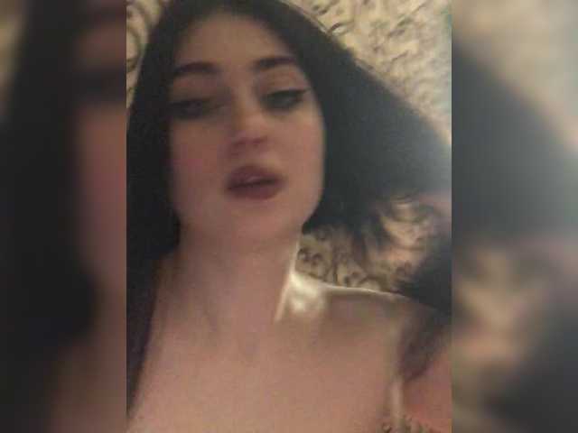 BabyMilia717's BongaCams show and profile