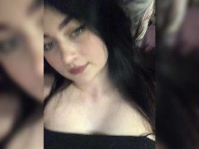 BabyMilia717's BongaCams show and profile