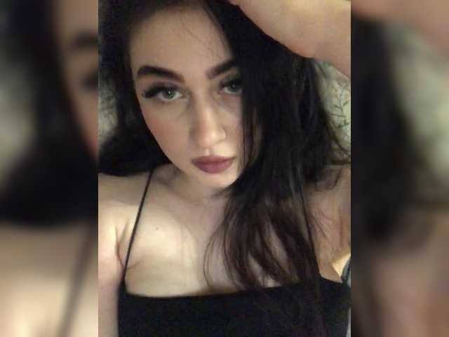BabyMilia717's BongaCams show and profile