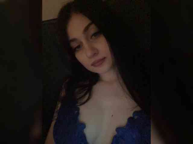 naked webcam BabyMilia717