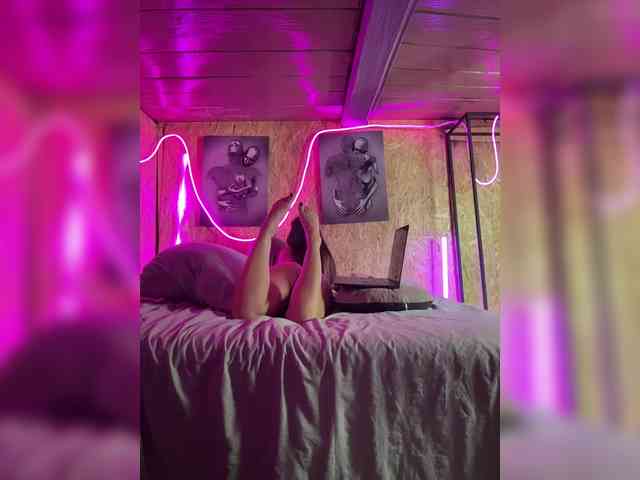 Mini-Molly69x webcam